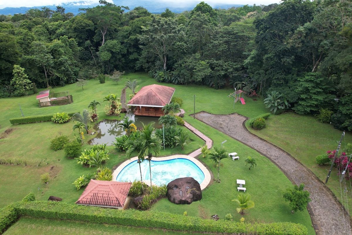 Casa Vacacional de Lujo en Condominio Privado en La Fortuna