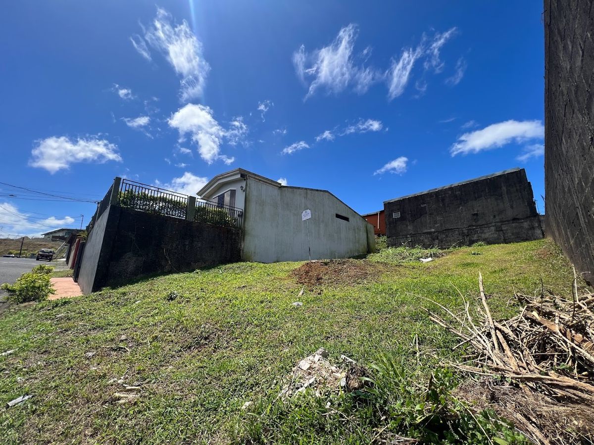 Centrally Located Lot in Ciudad Quesada: Close to the Bus Terminal