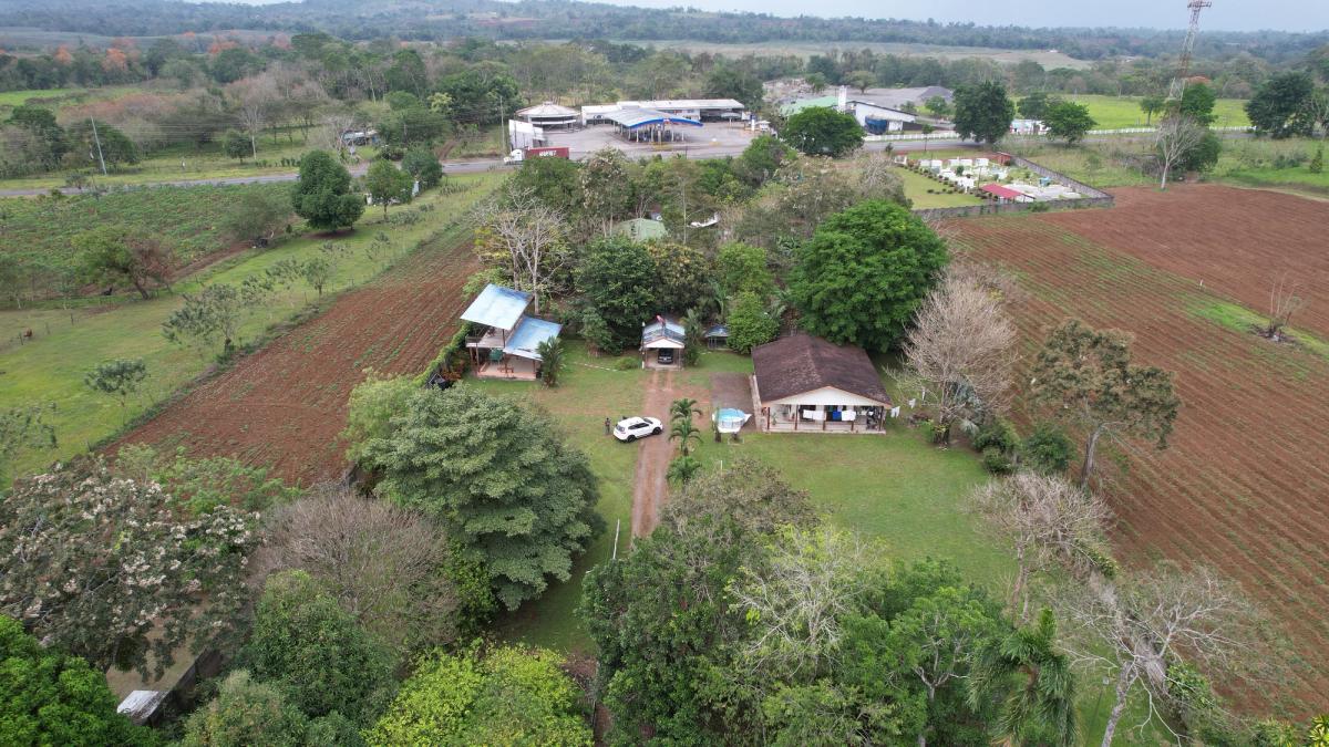 Quinta con Vista al Volcán en La Fortuna: Ideal para Airbnb