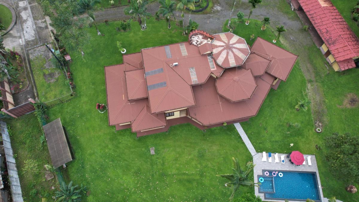 Luxury Estate in Zeta Trece, La Fortuna: Arenal Volcano Views
