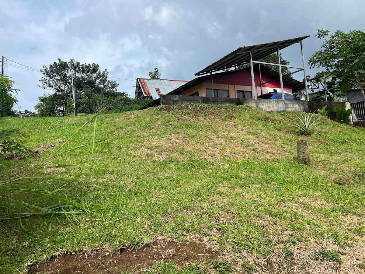 Home with Large Lot for Sale in La Tesalia | San Carlos
