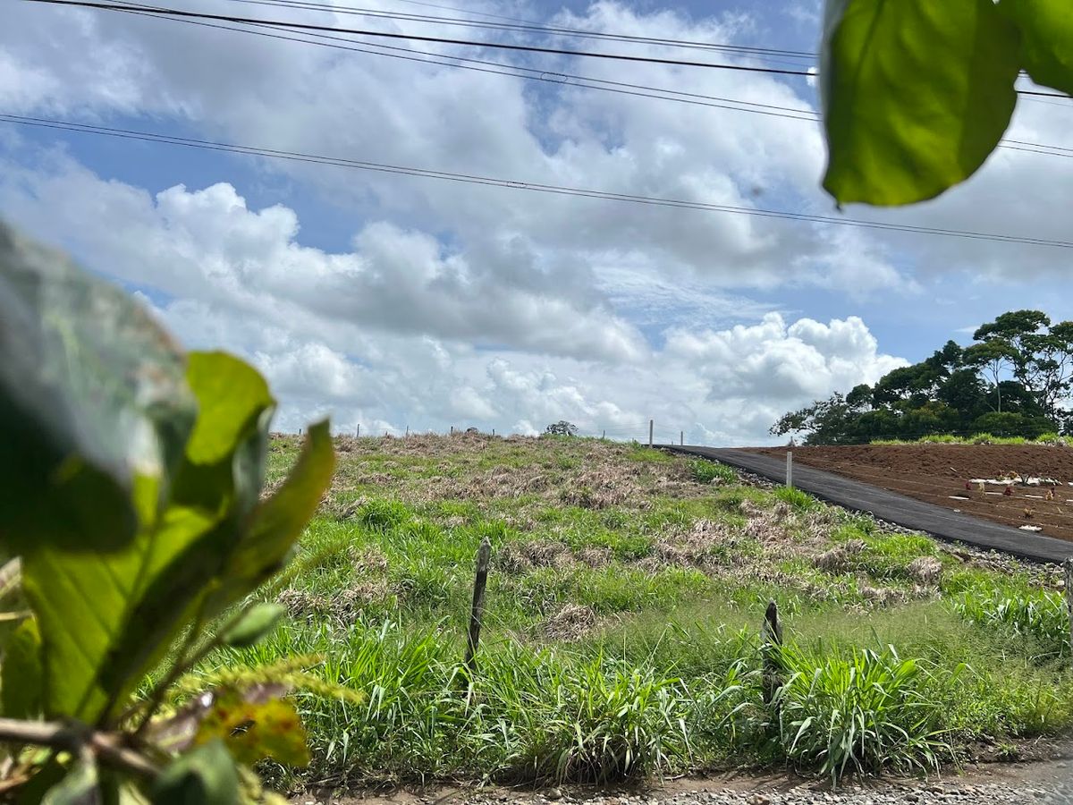 Lote de 588 metros cuadrados en Puente Casa: Privado y Seguro