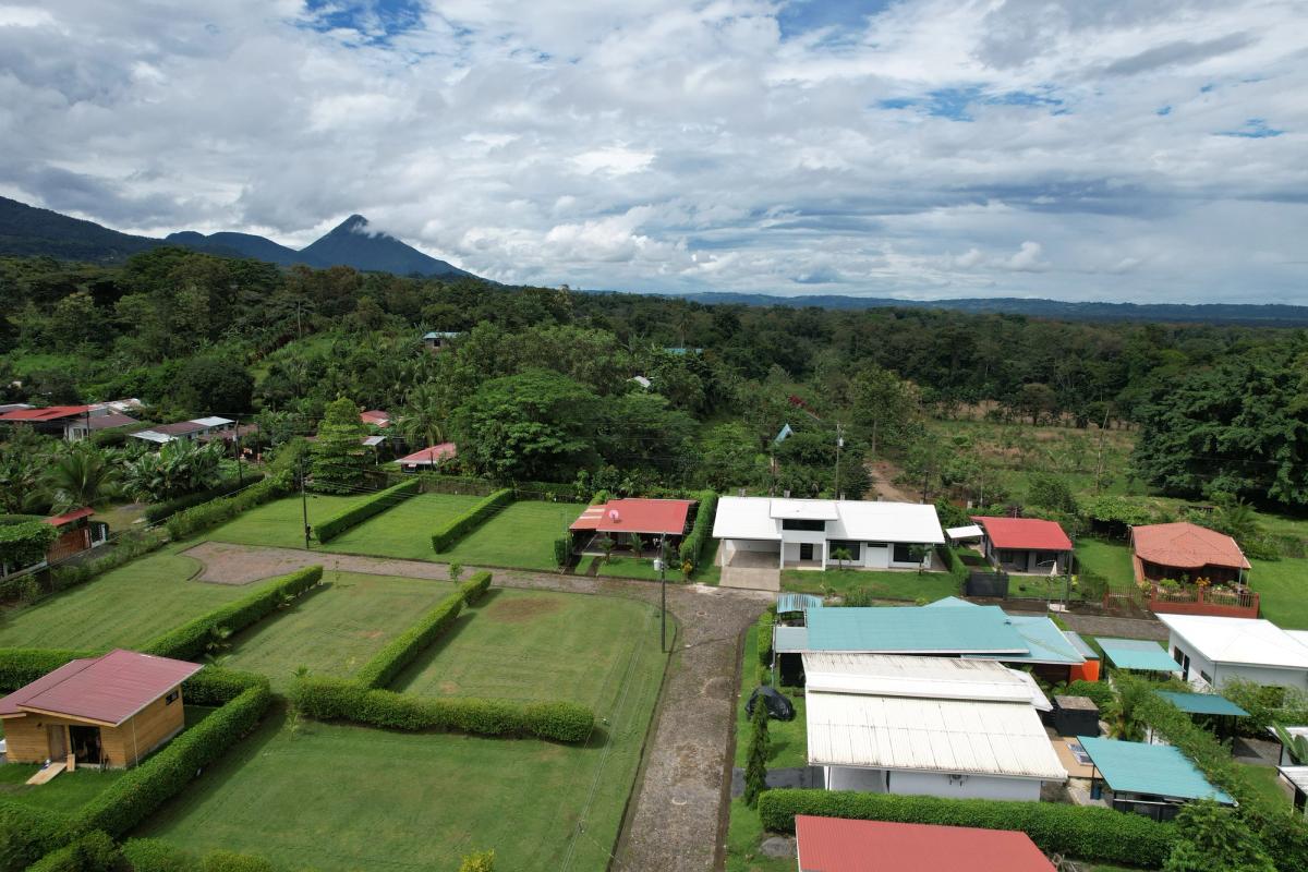 Turnkey Rustic Cabin in  Condominium, La Fortuna: Airbnb