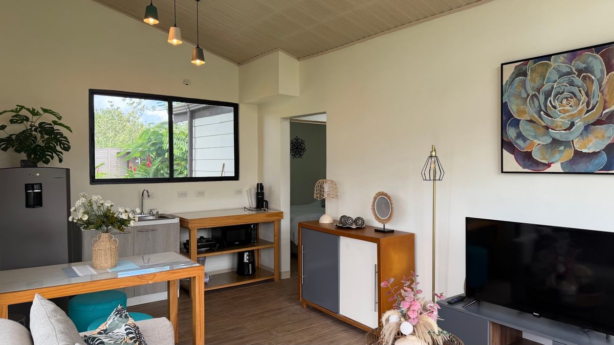Casa Vacacional con Piscina en Los Ángeles de La Fortuna: Inversión