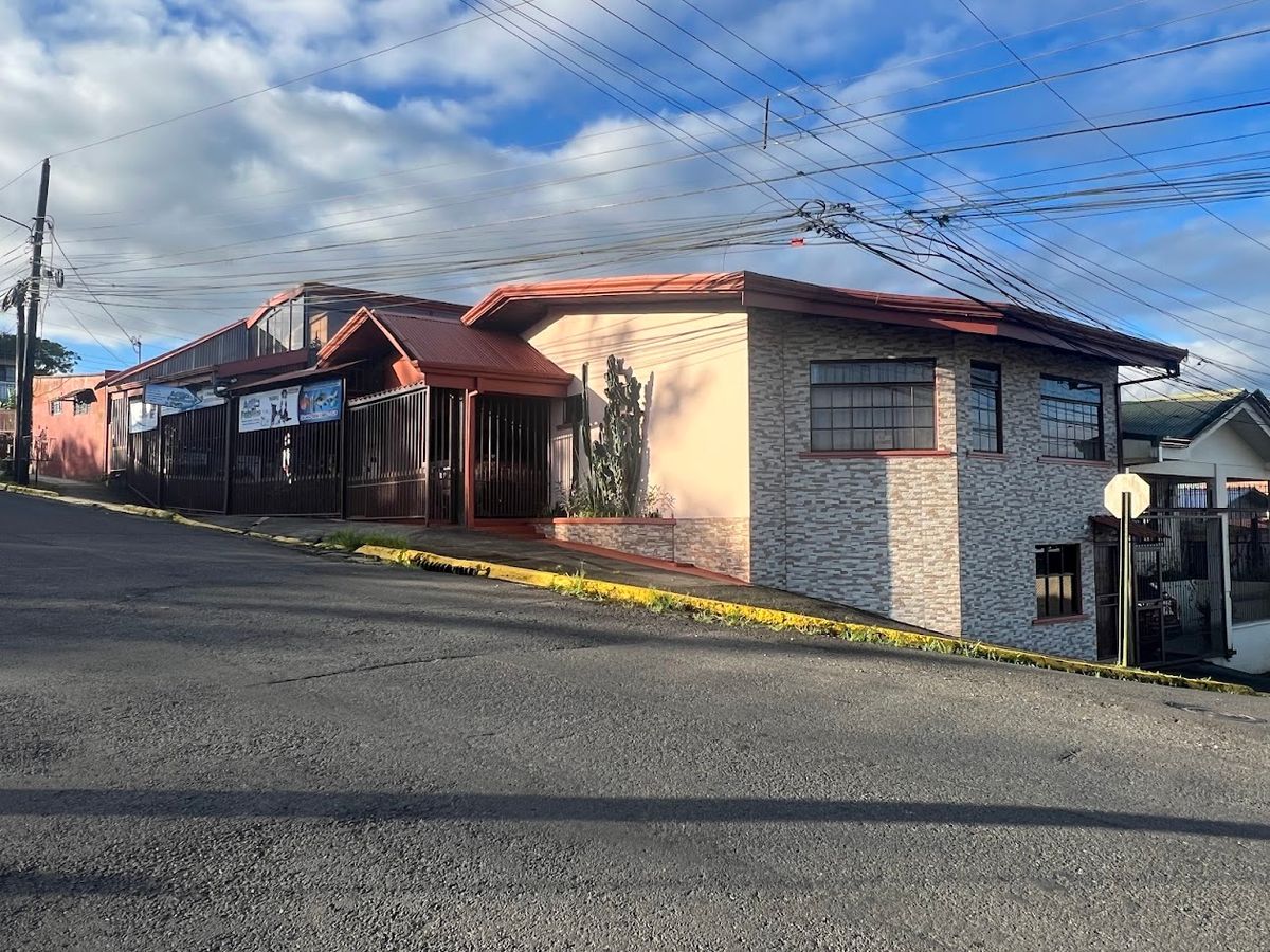 Prime Commercial Property in Downtown Ciudad Quesada: High-Yield Investment