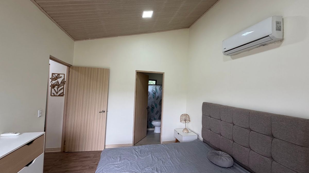 Casa Vacacional con Piscina en Los Ángeles de La Fortuna: Inversión