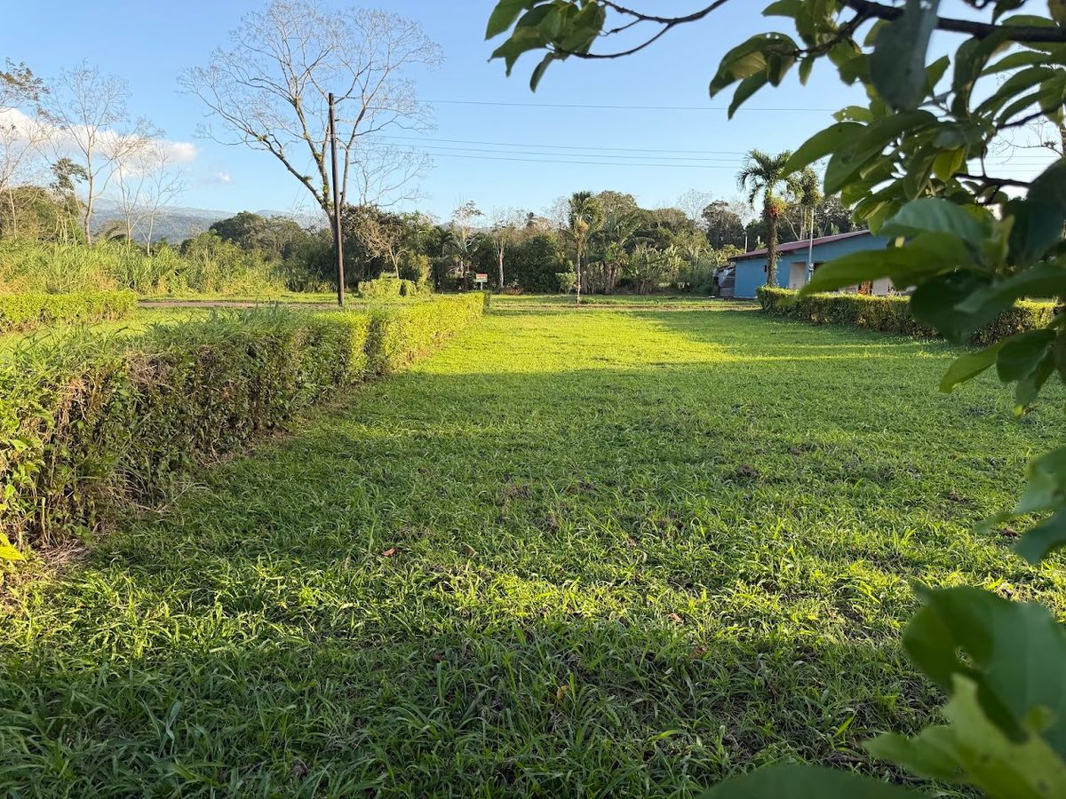 Lote de 400 metros cuadrados en Florencia de San Carlos