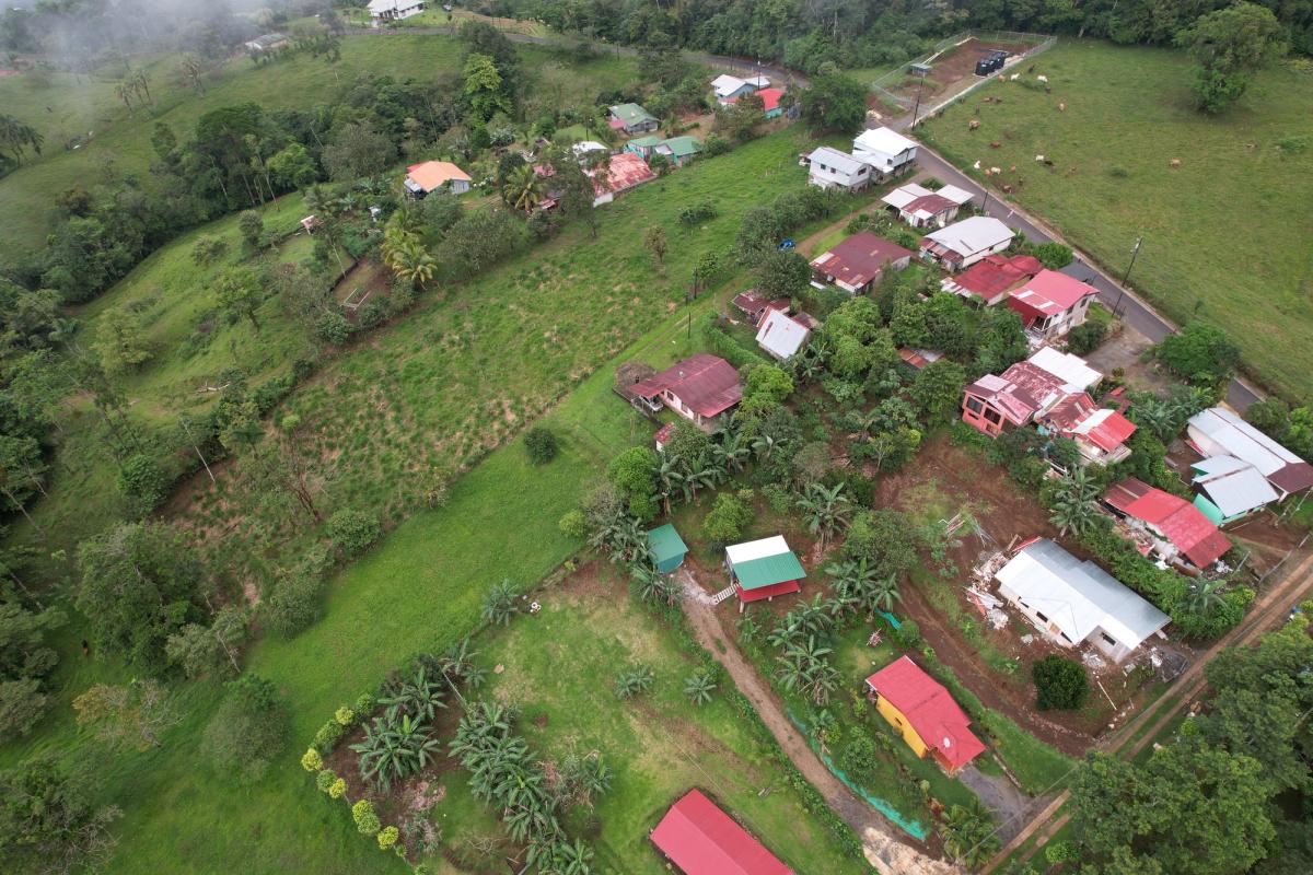 Home with Large Lot for Sale in La Tesalia | San Carlos