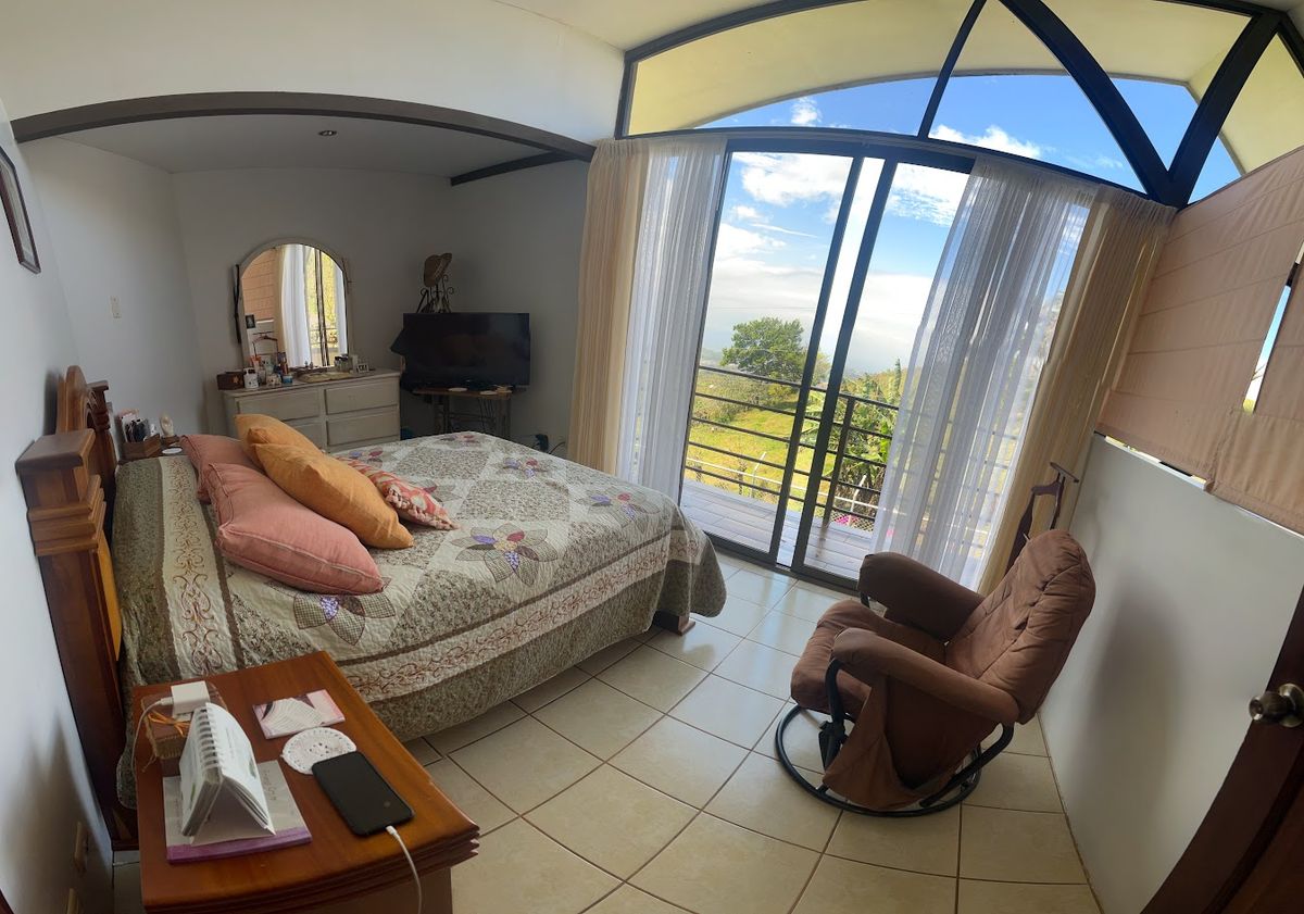 Casa con hermosa vista en Ciudad Quesada