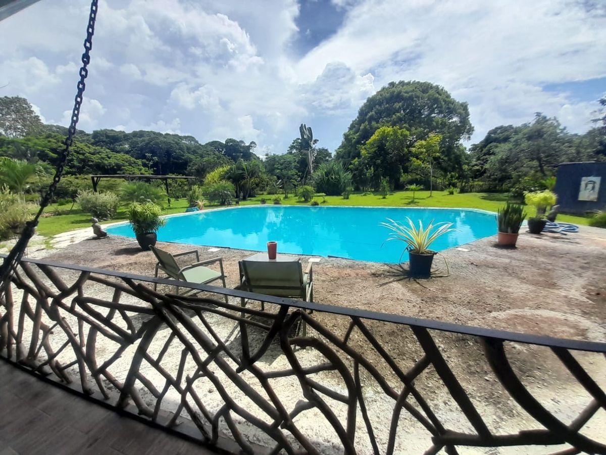 Quinta de 1 Hectárea con Piscina en Venta en Puerto Viejo de Limón