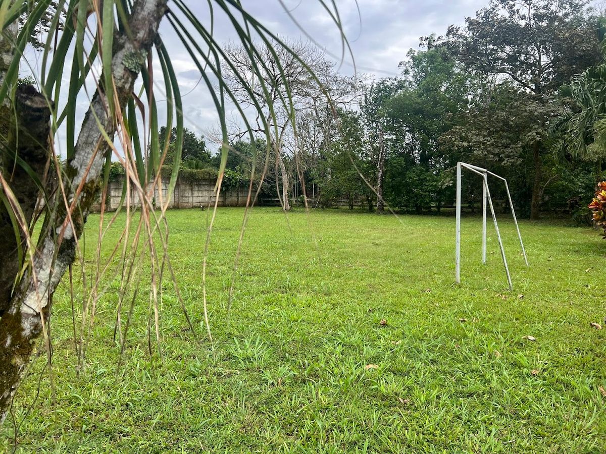 Quinta con Vista al Volcán en La Fortuna: Ideal para Airbnb