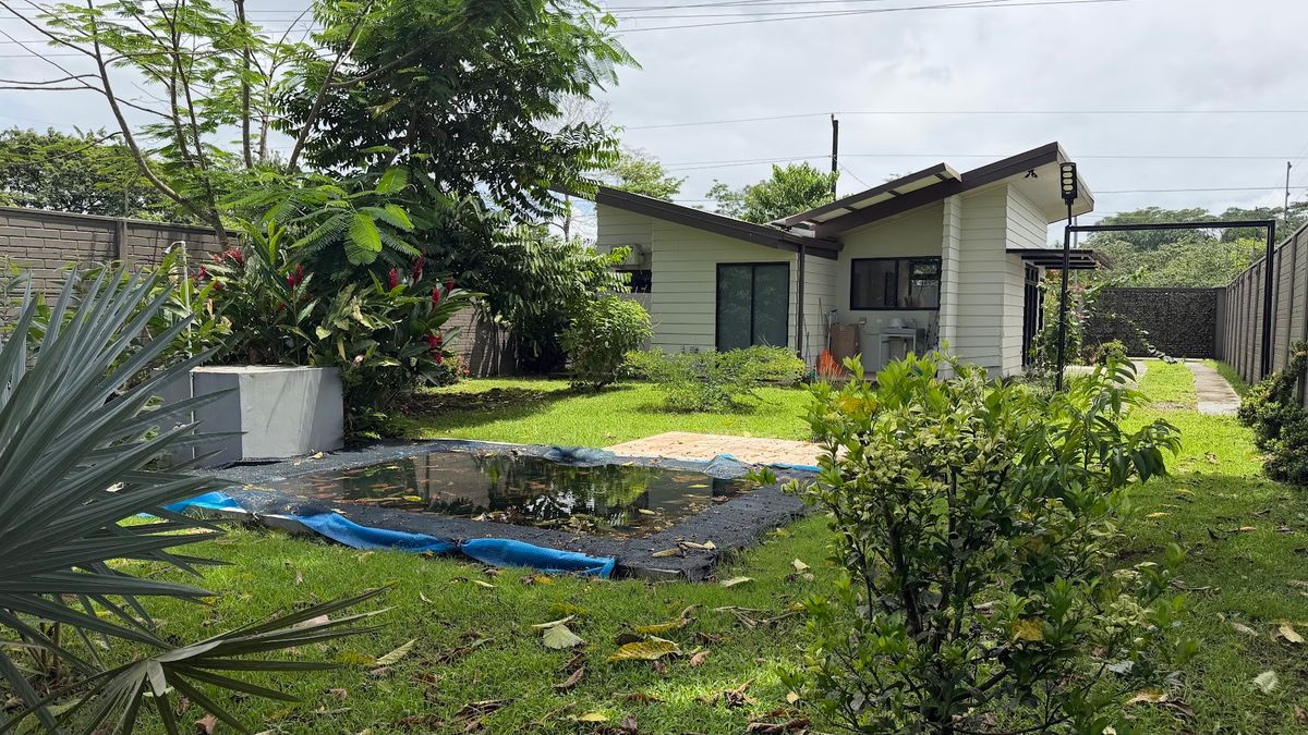 Casa Vacacional con Piscina en Los Ángeles de La Fortuna: Inversión