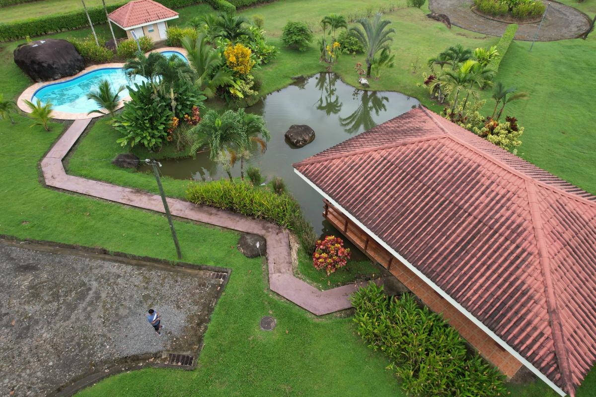 Turnkey Rustic Cabin in  Condominium, La Fortuna: Airbnb