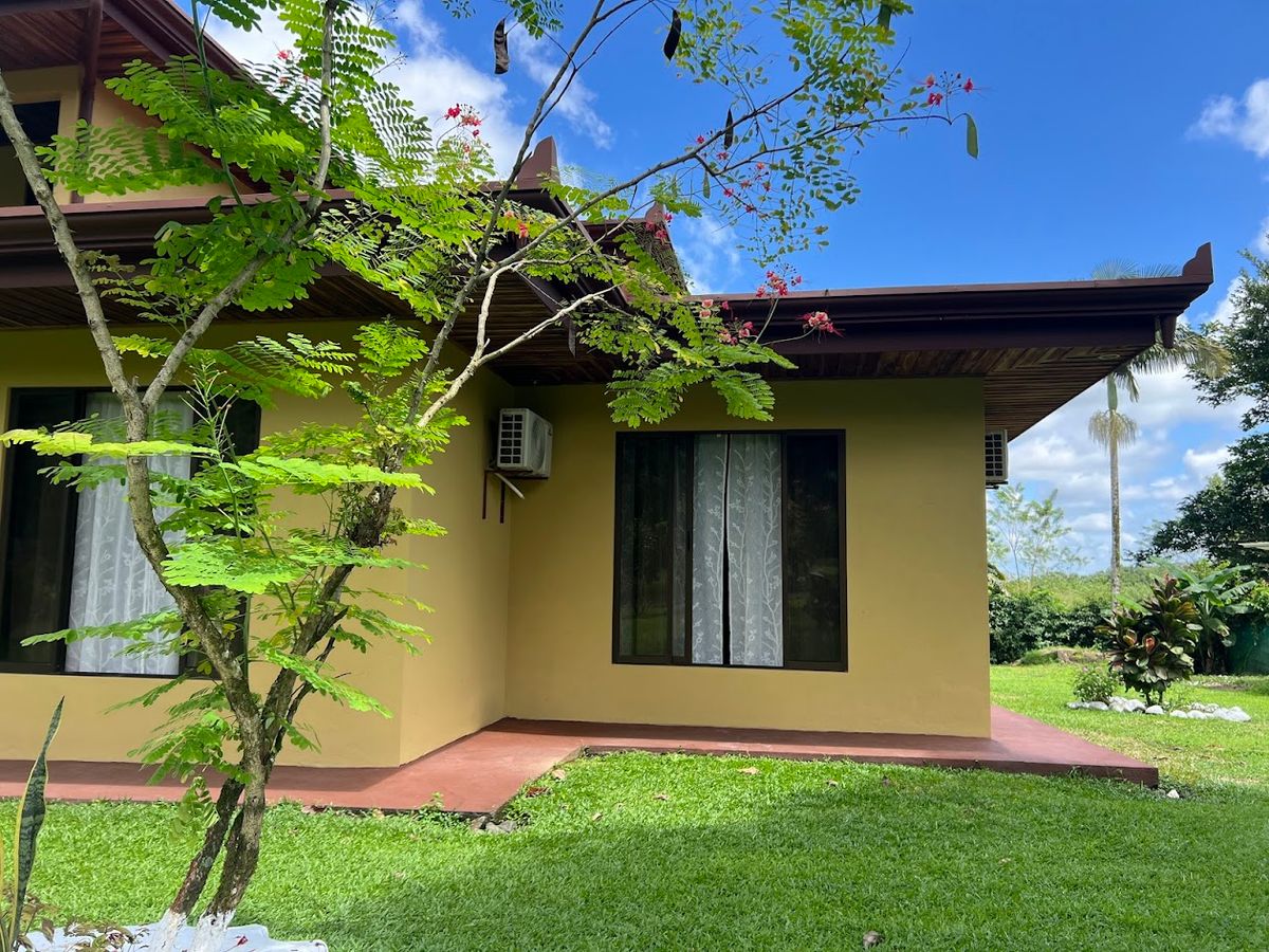 Luxury Estate in Zeta Trece, La Fortuna: Arenal Volcano Views