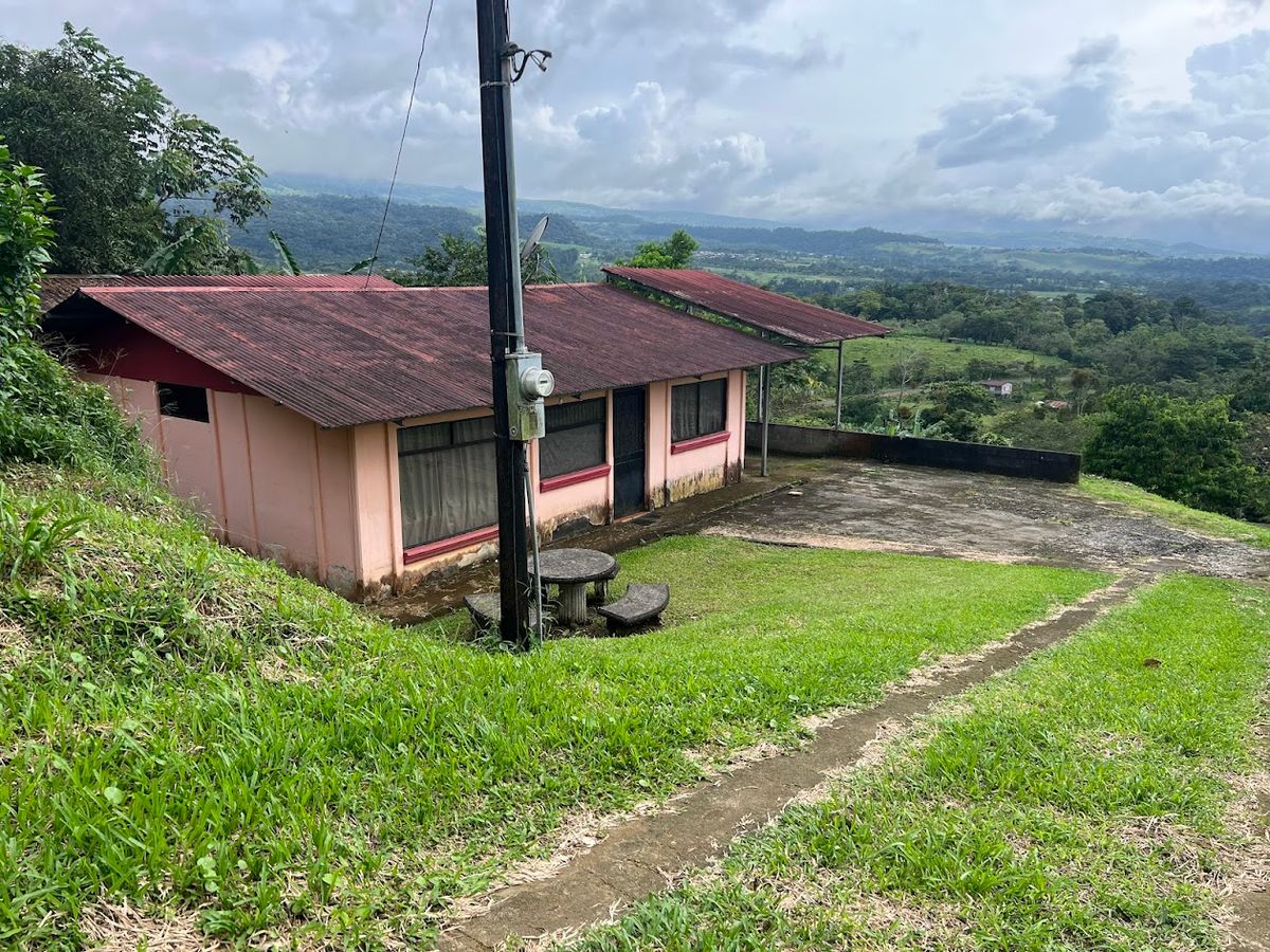 Home with Large Lot for Sale in La Tesalia | San Carlos