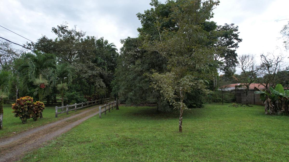 Quinta con Vista al Volcán en La Fortuna: Ideal para Airbnb