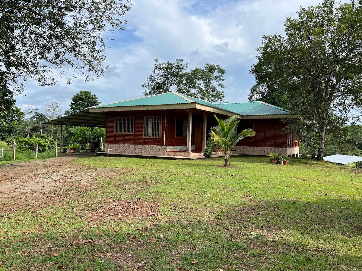 7-Hectare Self-Sufficient Dairy Farm and Cabin in Los Chiles