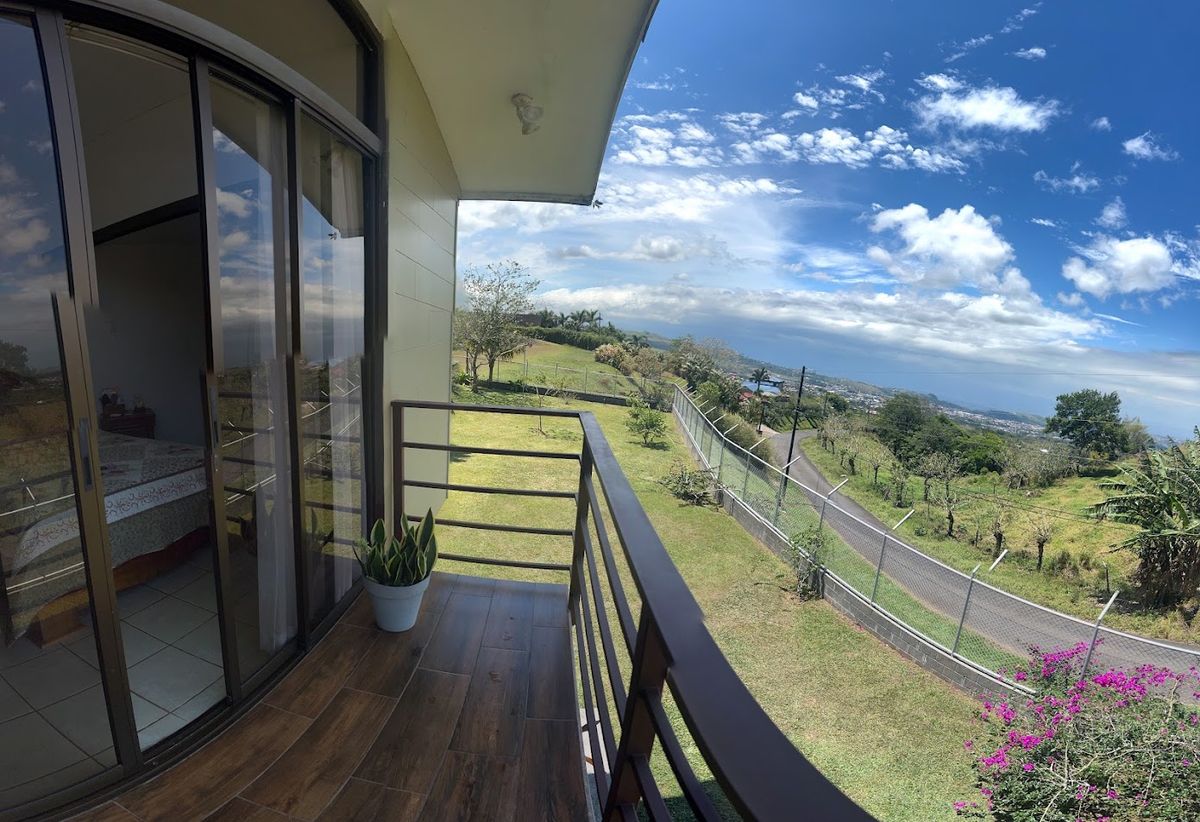 Casa con hermosa vista en Ciudad Quesada