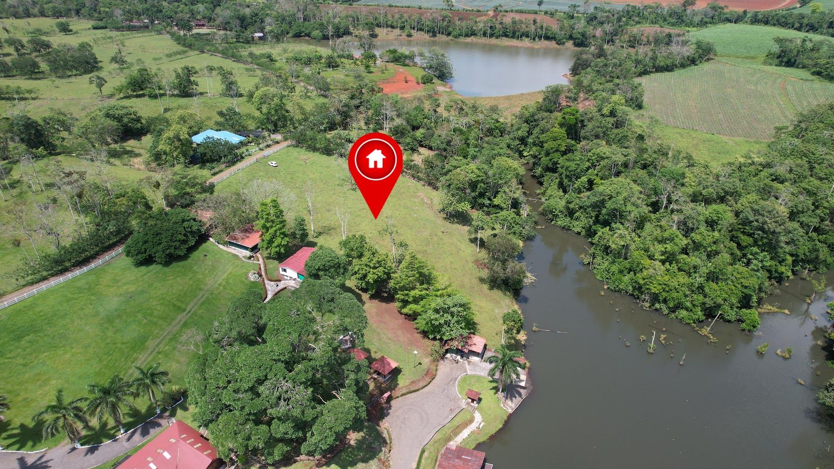Luxury Lakefront Estate in Cutris: Volcano Views & Nature Sanctuary.