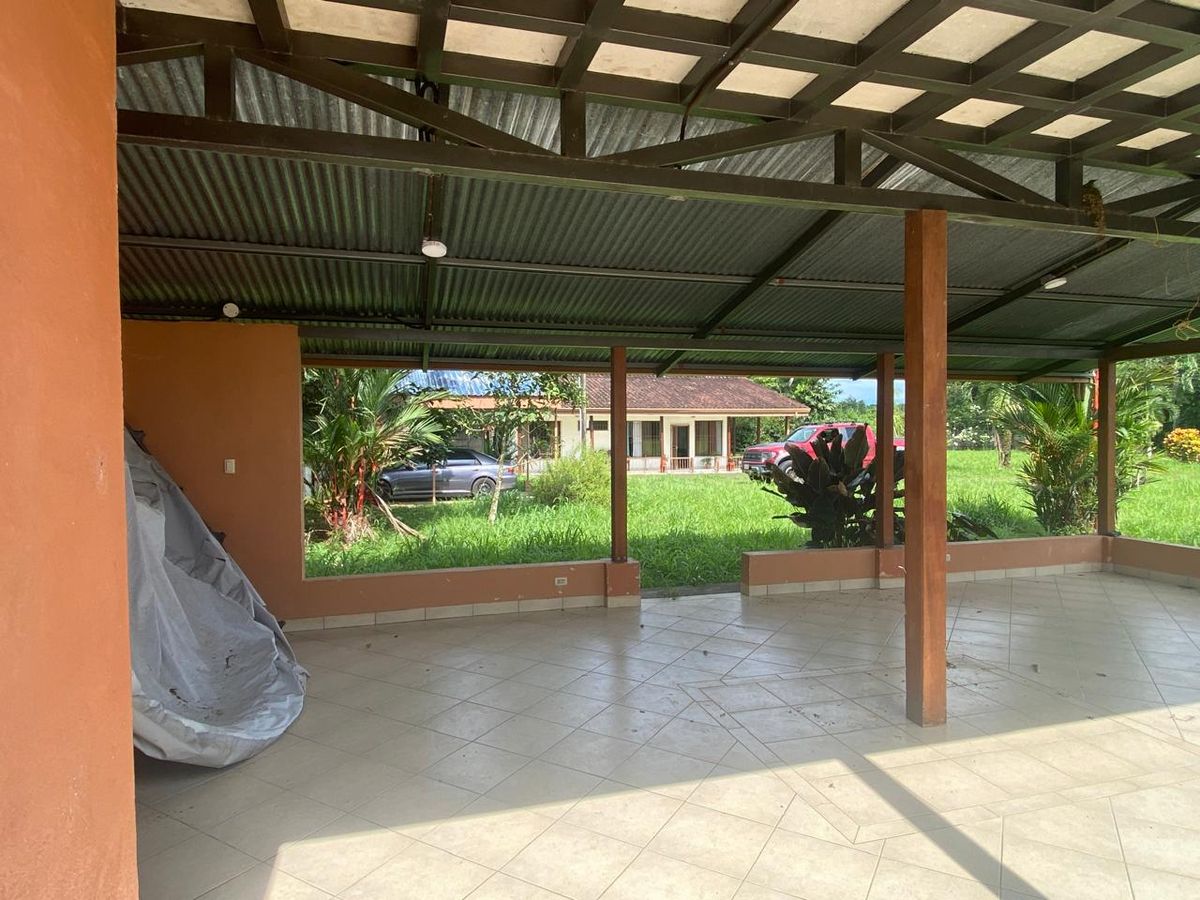 Quinta con Vista al Volcán en La Fortuna: Ideal para Airbnb