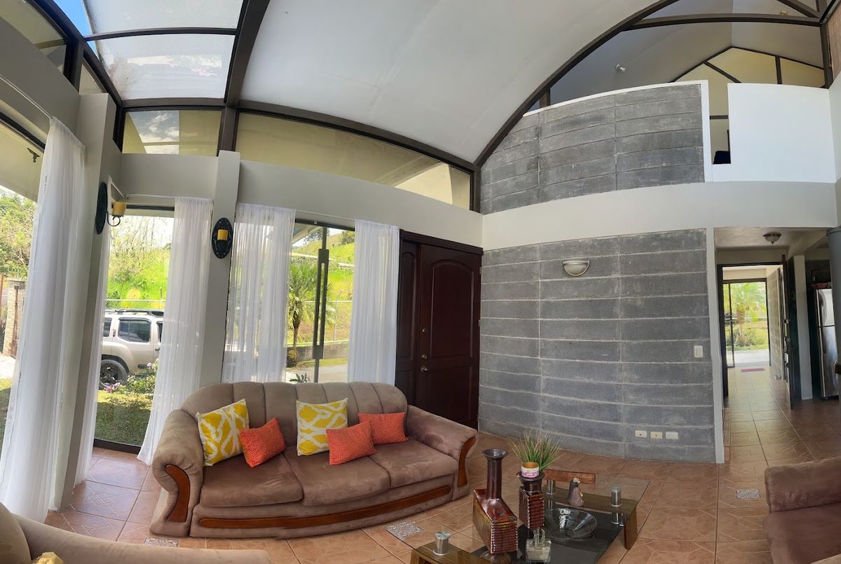 Casa con hermosa vista en Ciudad Quesada