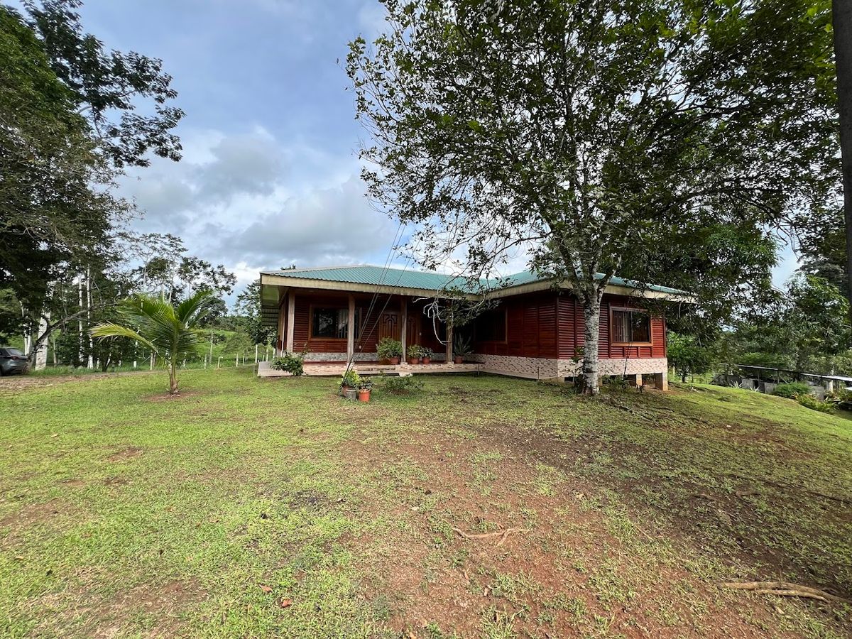 7-Hectare Self-Sufficient Dairy Farm and Cabin in Los Chiles