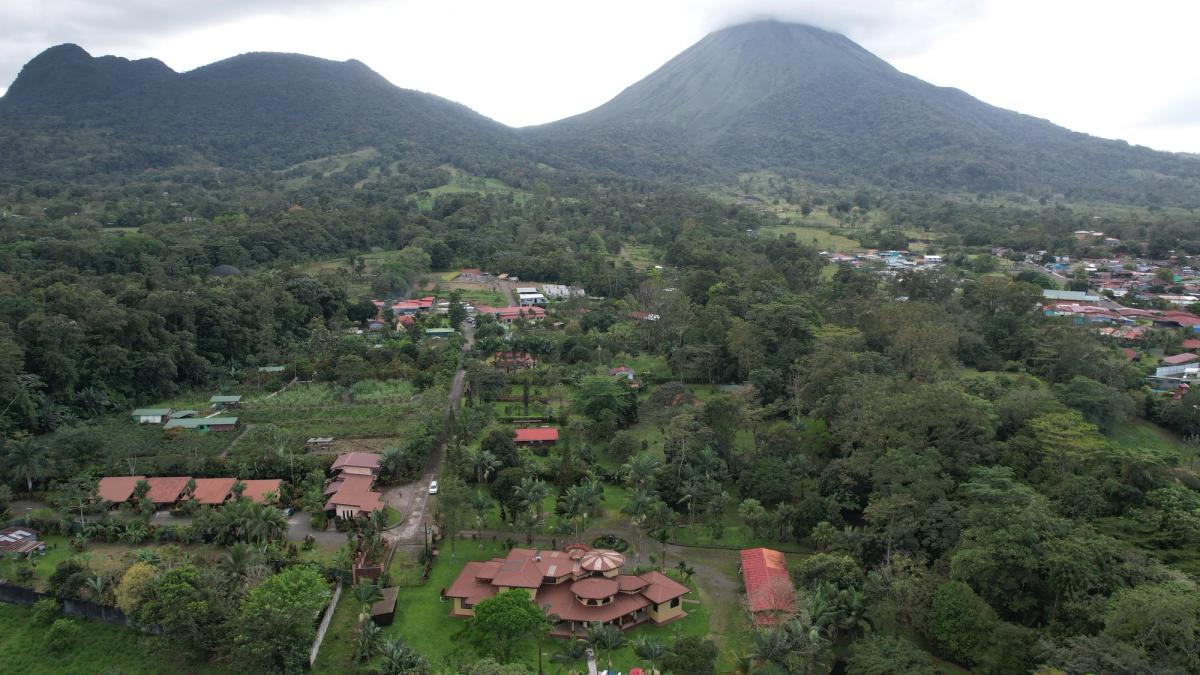 Luxury Estate in Zeta Trece, La Fortuna: Arenal Volcano Views