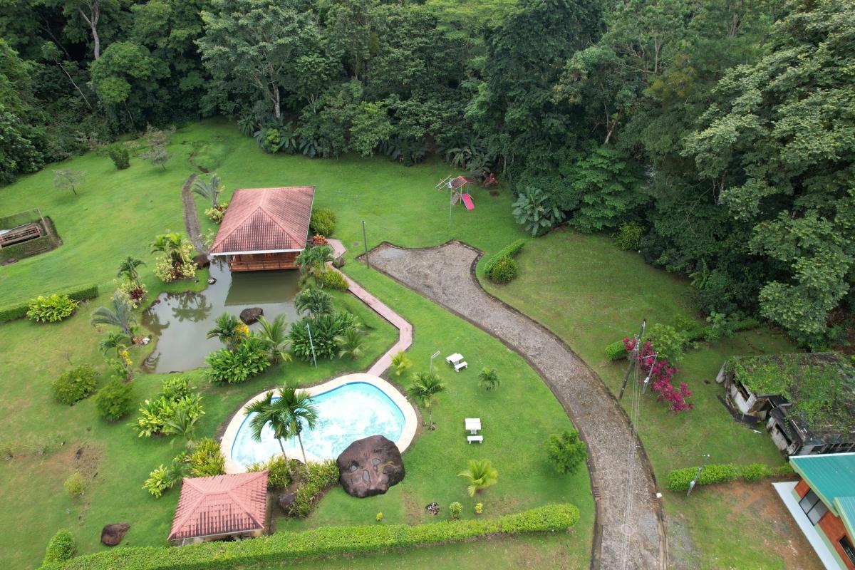 Turnkey Rustic Cabin in  Condominium, La Fortuna: Airbnb