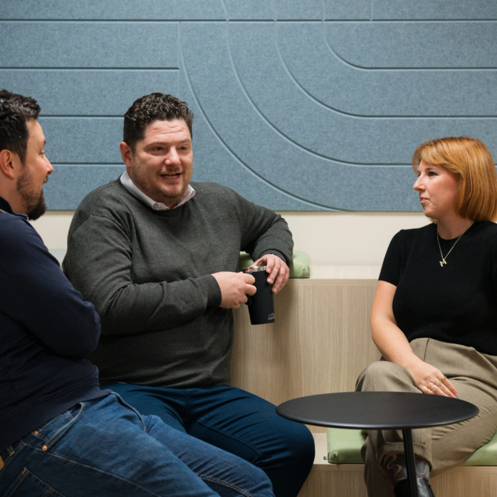 IDHL managers talking