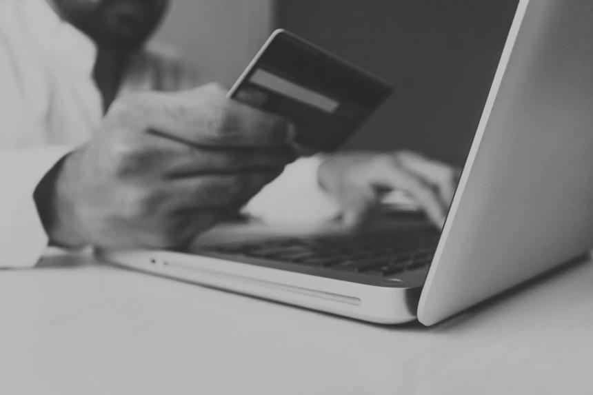 Zakonski okviri prodaje preko interneta: šta treba da znate o online trgovini