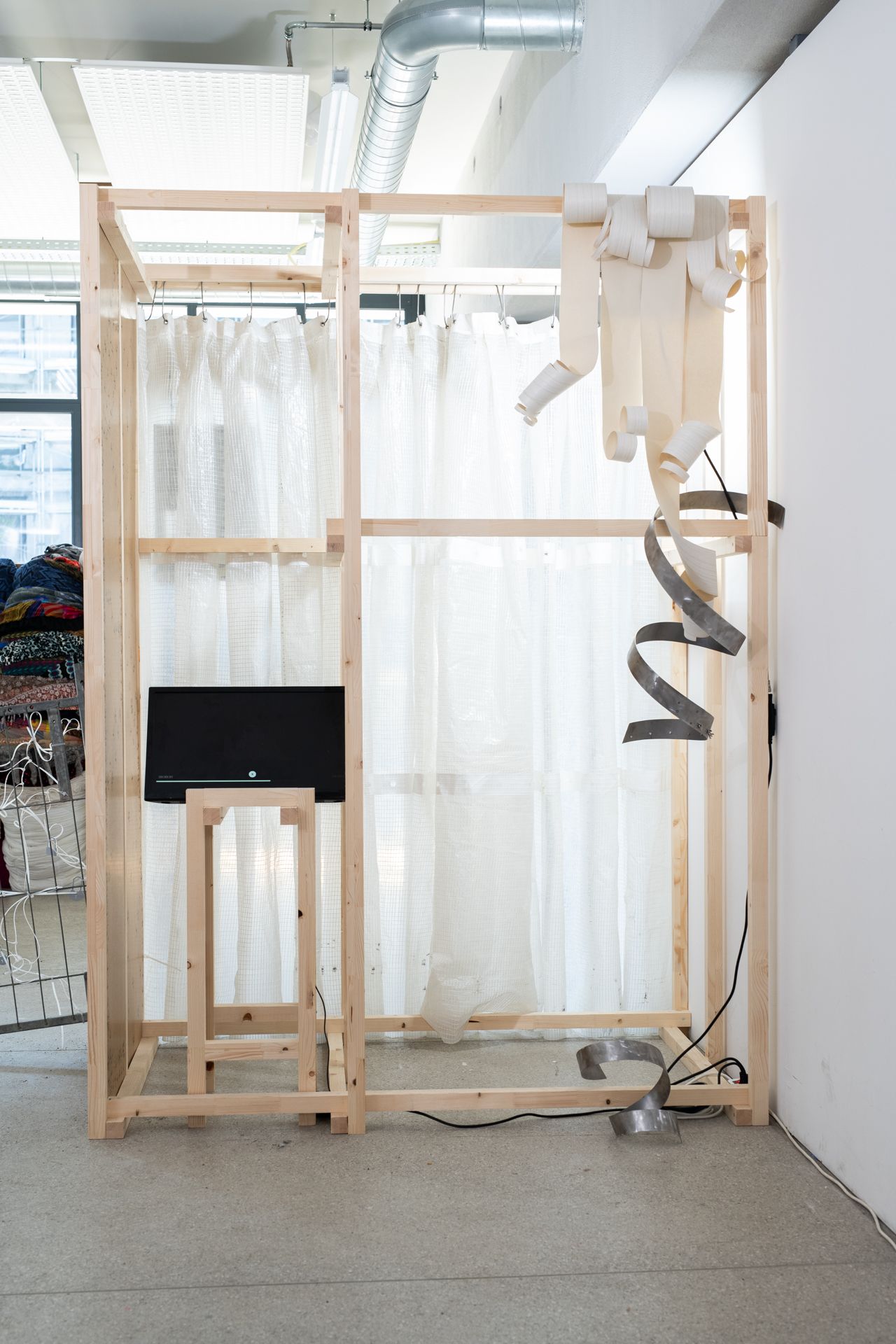 Wǒ — World — Wound - Weiyu Chen