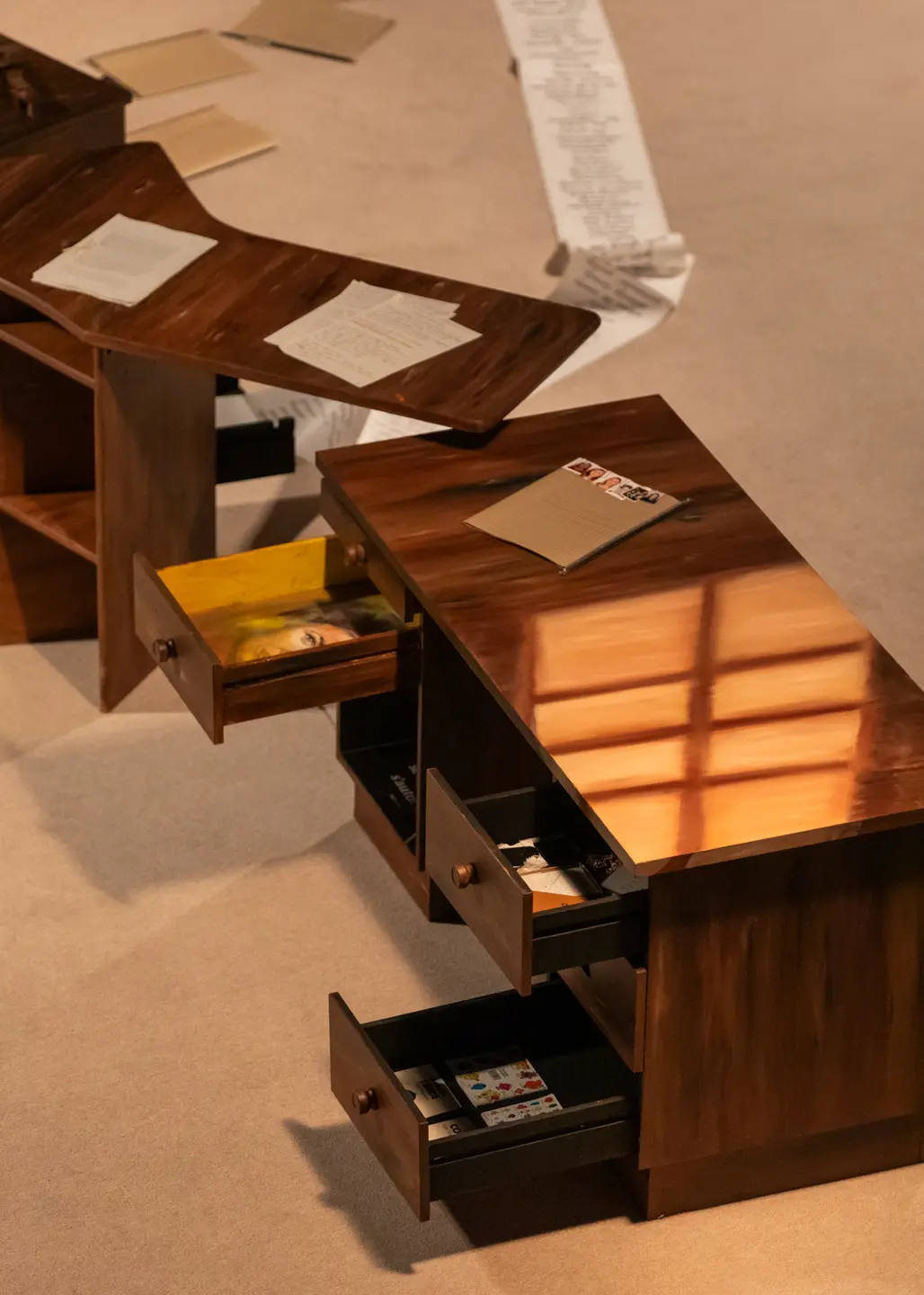 A DESK OF ONE’S OWN - Aurore Mesot