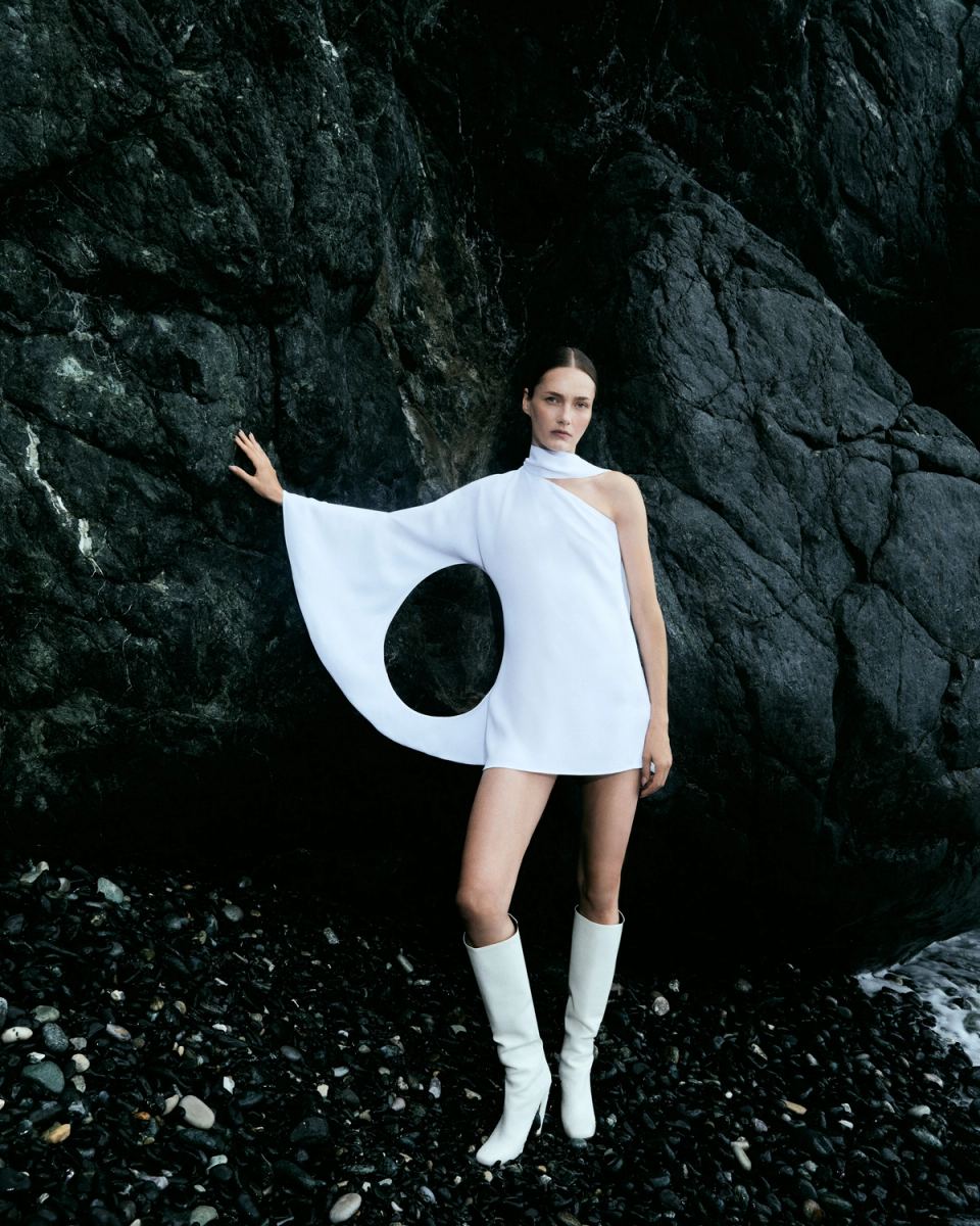 carmen pedaru for Tallermarmo, image 5 of 12