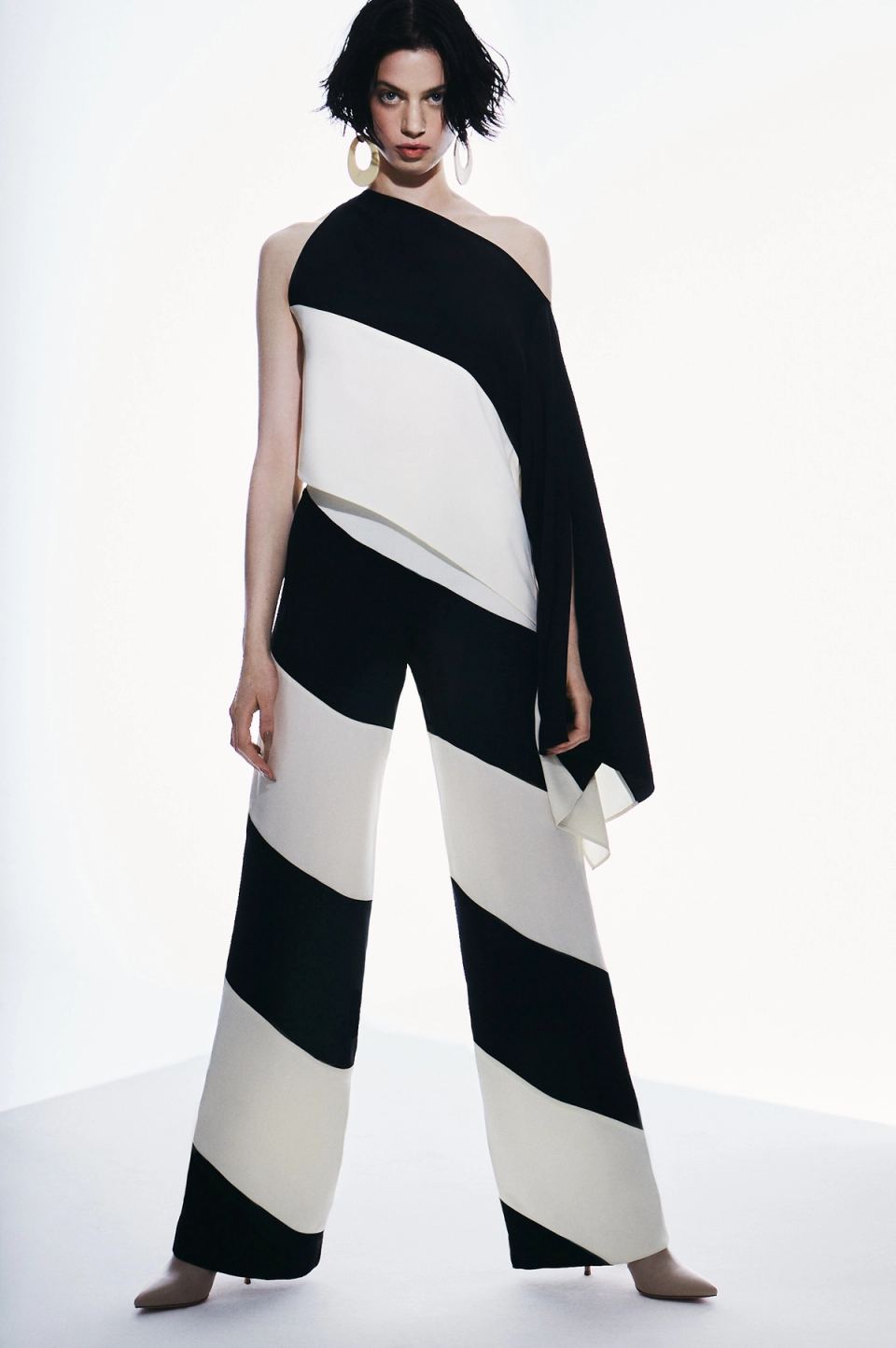 LILY MCMENAMY for Tallermarmo, image 4 of 11
