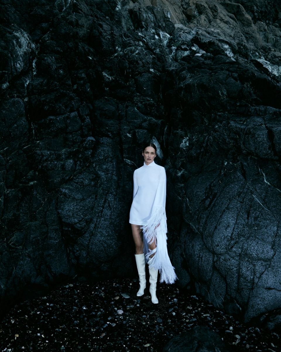 carmen pedaru for Tallermarmo, image 11 of 12