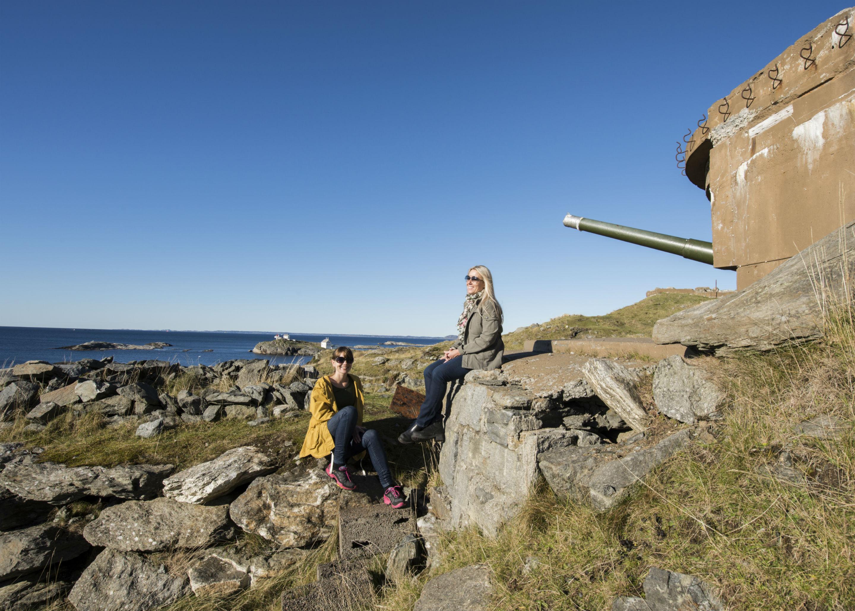 Fjøløy fortress and Fjøløy lighthouse