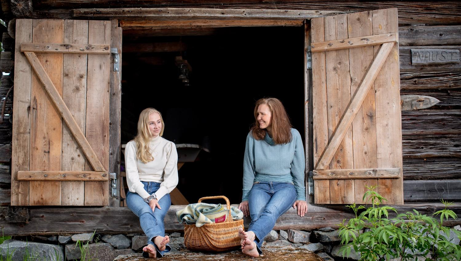 Stokke Nedre - Gjestegården ved Mjøsa. Naustet nede ved Mjøsa