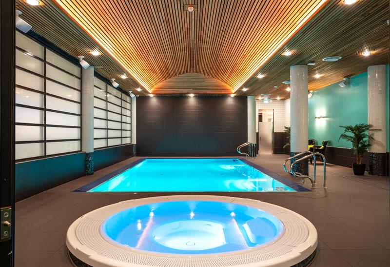 Basseng og spa