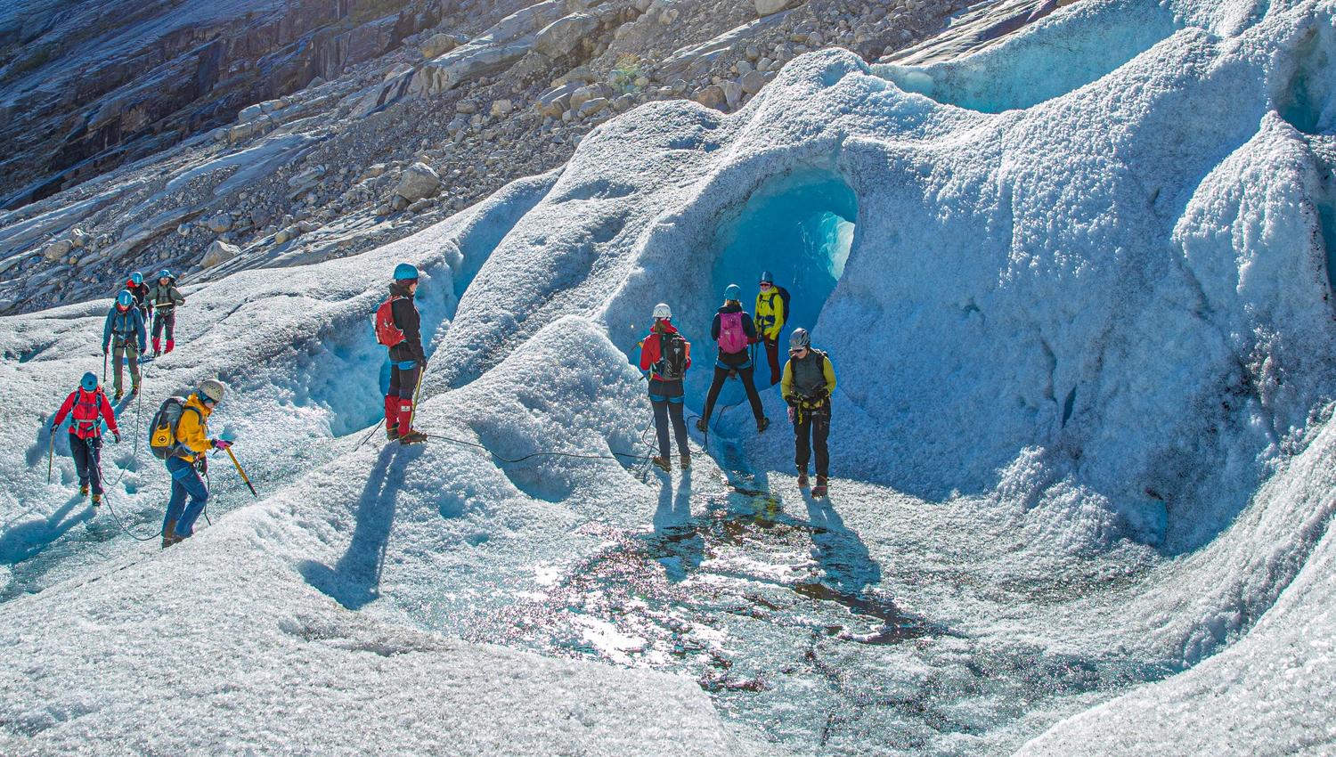 X-tra short blue ice hike