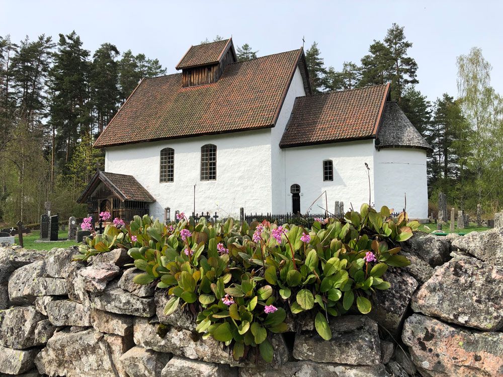 Kviteseid gamle stienkyrkje