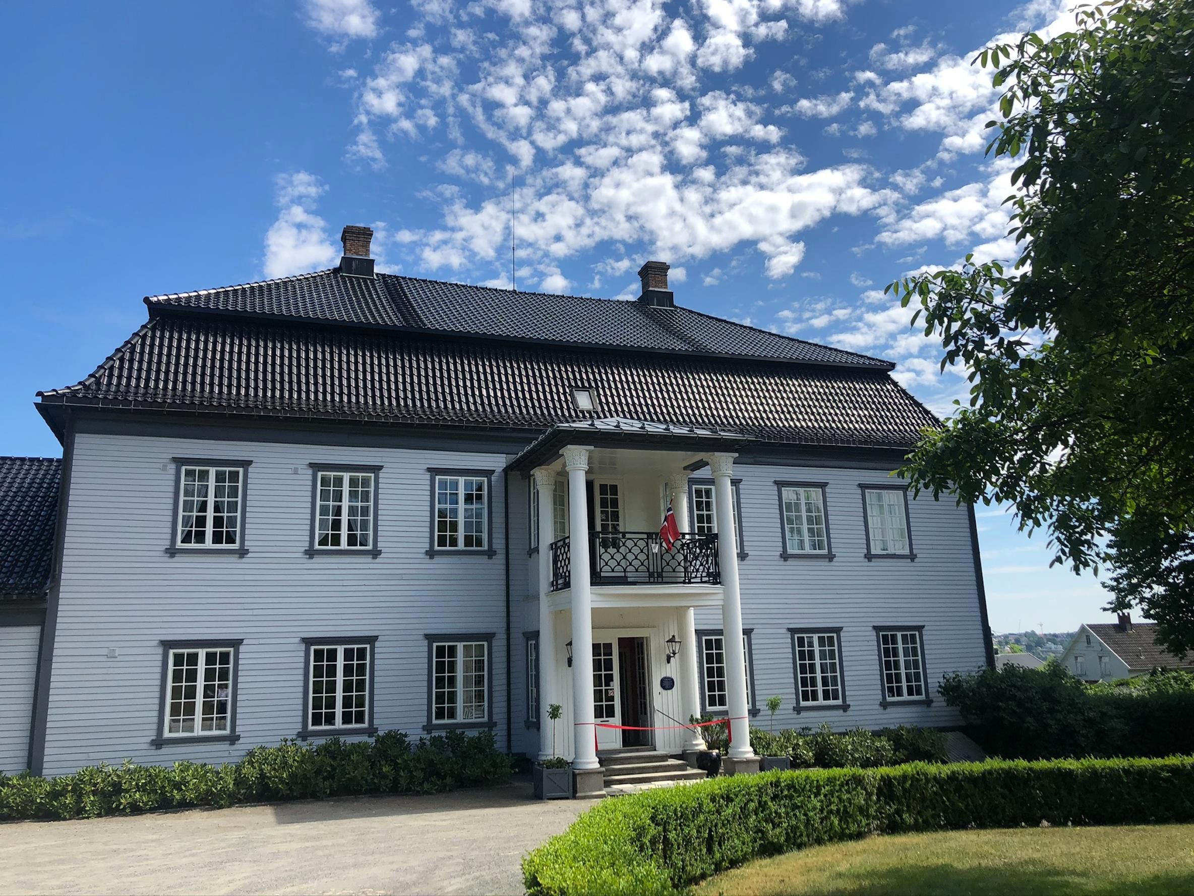 Bilde ute Torderød ga°rd