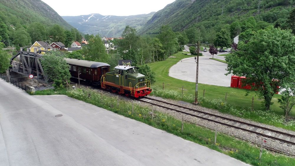 Rjukanbanen er museumsbane som går mellom Rjukan stasjon og Mæl stasjon om sommeren.