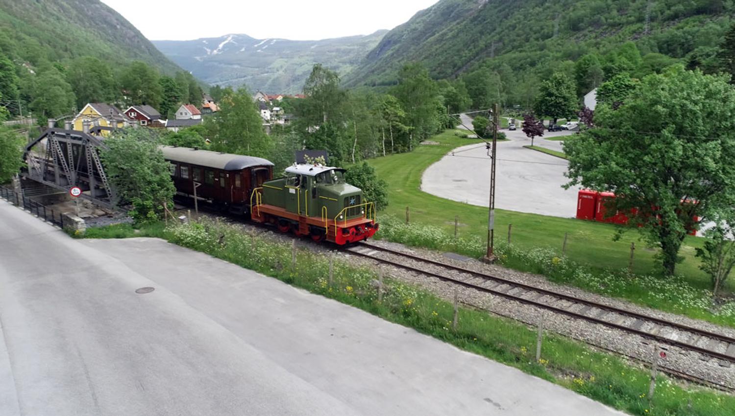Rjukanbanen er museumsbane som går mellom Rjukan stasjon og Mæl stasjon om sommeren.