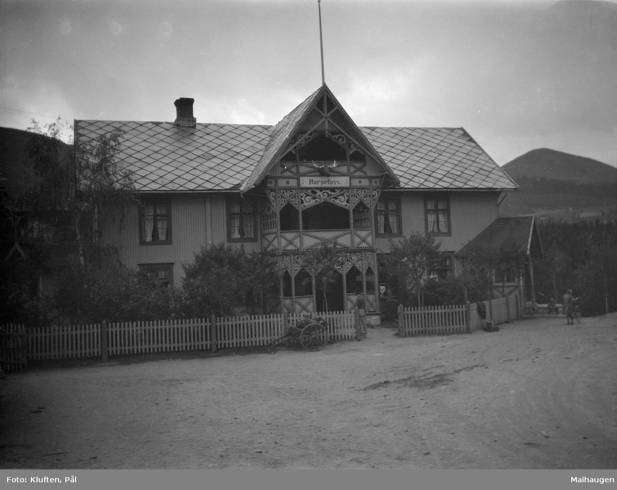 Harpefoss Hotell svart hvitt hotell