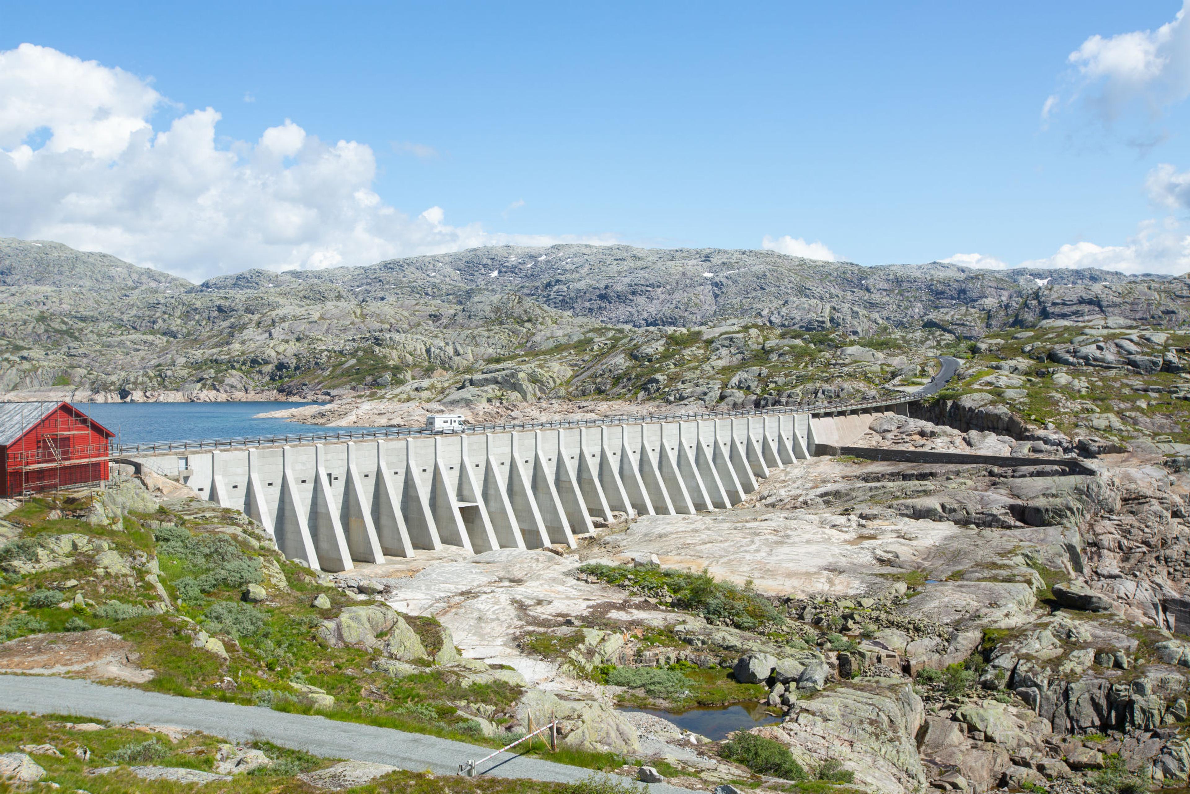Røldal road between Sauda and Røldal