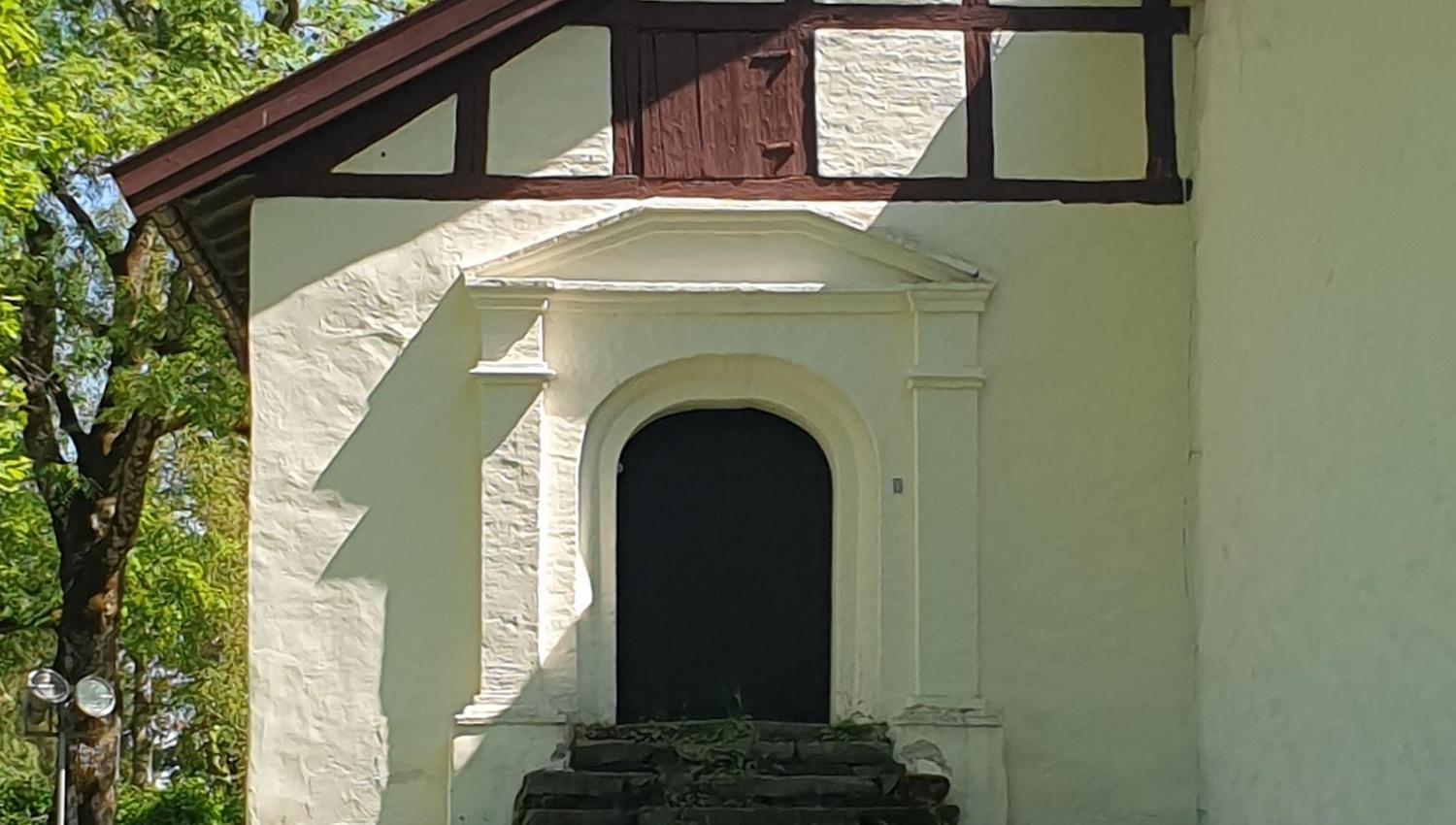 Tanum kirke _foto c Patricia P2034