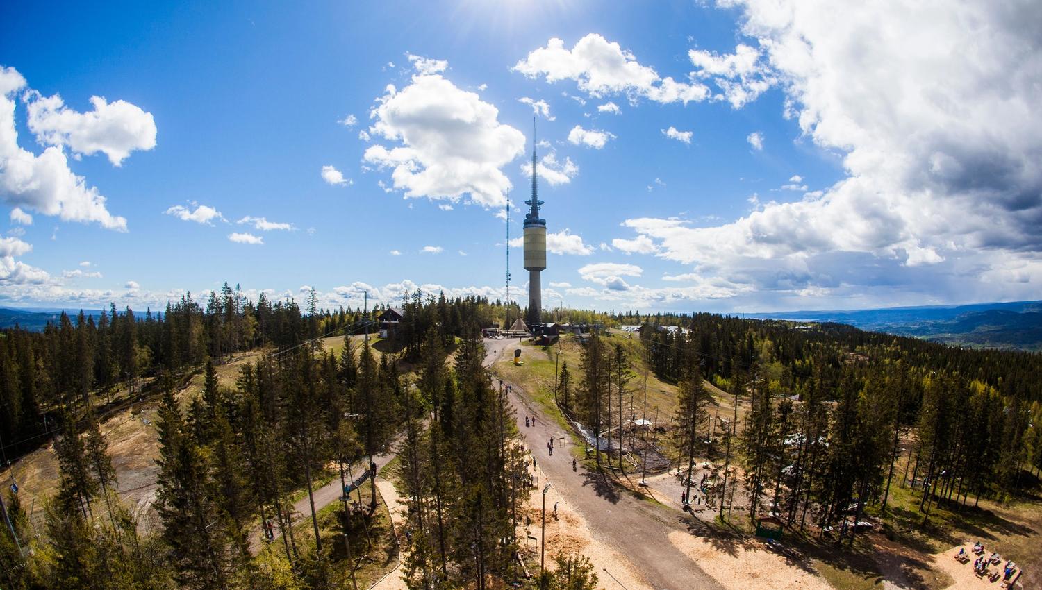View towards Tryvannstårnet tower. Skimore Oslo - summerpark