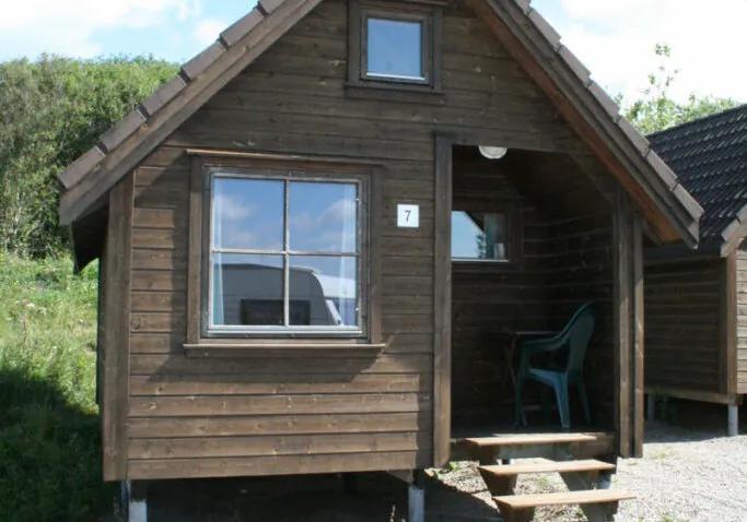 Cabin for 4 people without water