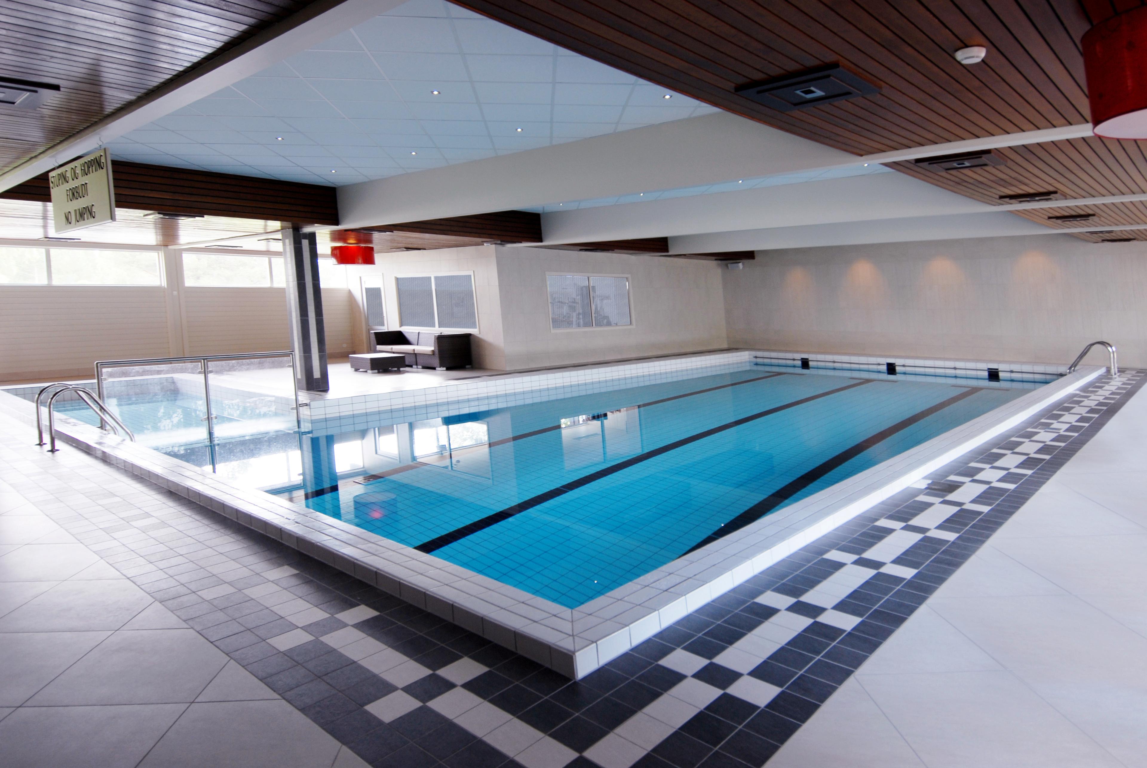 svømmebasseng, basseng, bading, bardøla, treningsrom (2)