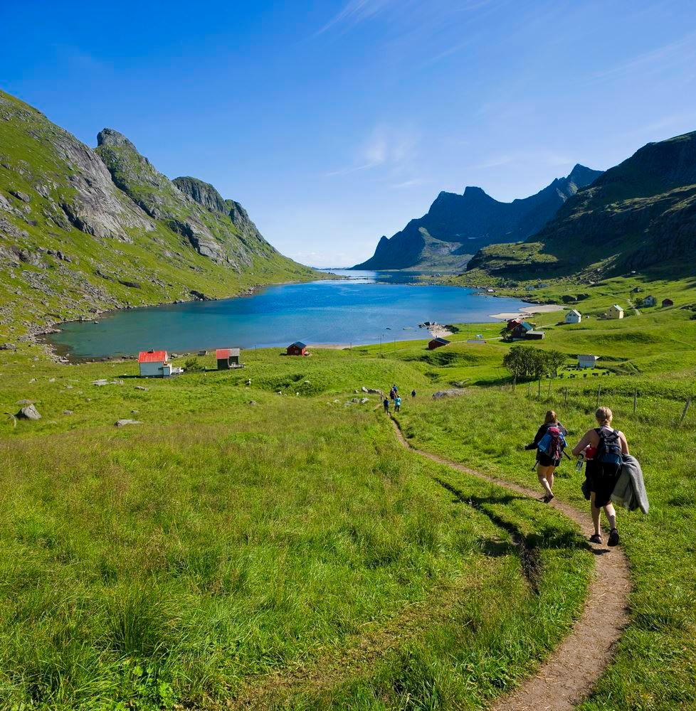 The NCE Morning Hikes